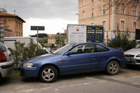 日本では「友達以上、恋人未満」のキャッチコピーで知られた「トヨタ・サイノス」発見。シエナにて。