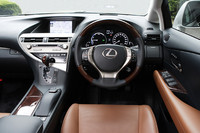 インテリアカラーは写真のサドルタンのほか、ガーネット、アイボリー、ブラック、ライトグレーの全5色から選べる。