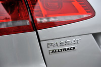 路面を選ばない「パサートオールトラック」は、同時に「パサート」シリーズの最上位モデルでもある。