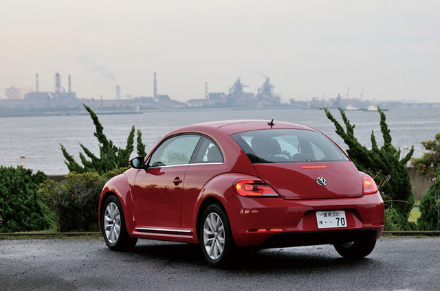 フォルクスワーゲン　ビートル　赤色 ザ・ビートル（フォルクスワーゲン）のレッド系（赤）の中古車を検索