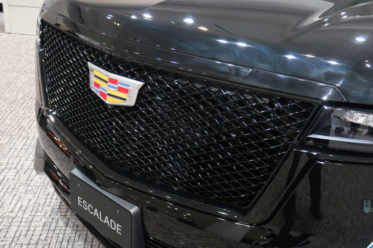 キャデラック・エスカレード スポーツ（フロントグリル）