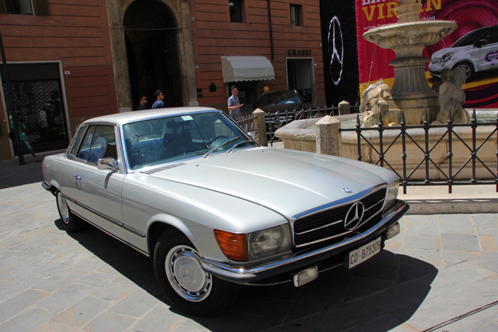 「メルセデス・ベンツ280SLC」（C107）。