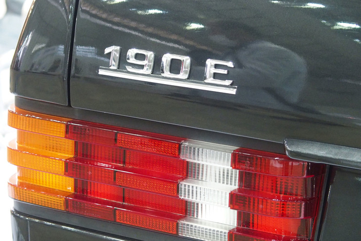 メルセデス・ベンツ190E 2.6（1993年）／MOTOR Logic Company