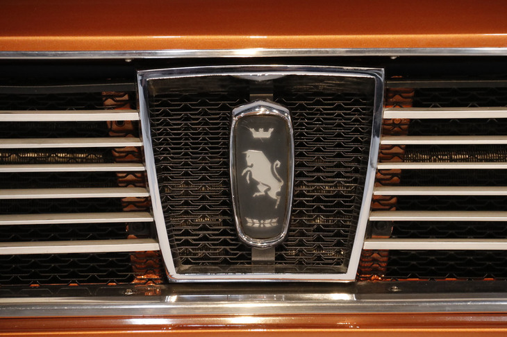 エンブレムには、イタリア・トリノの市章であるトーロ（雄牛）が選ばれている。