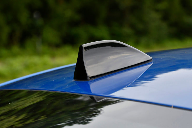 スバルWRX STIタイプRA-R（シャークフィンアンテナ）