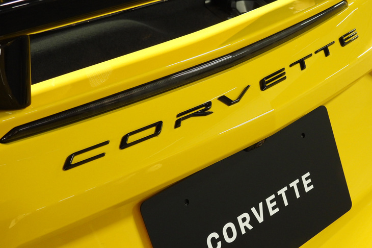 シボレー・コルベット イエロージャケットエディション（「CORVETTE」バッジ）