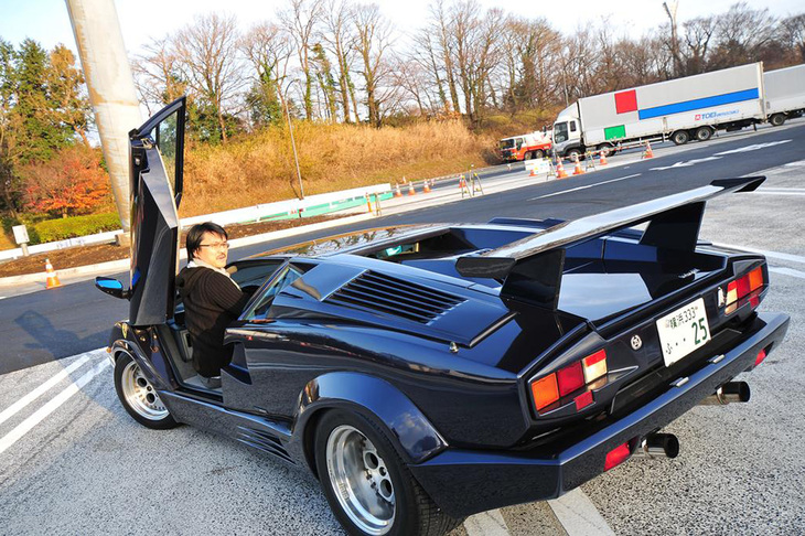 スーパーカーも大型車も慣れれば意外と運転はラク。（写真＝池之平昌信）