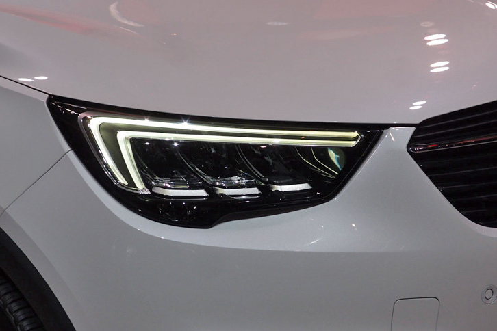 オペル・クロスランドX