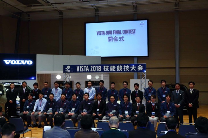 決勝に参加したのは全10組。厳しい予選をかいくぐった、いずれも精鋭チームだ。