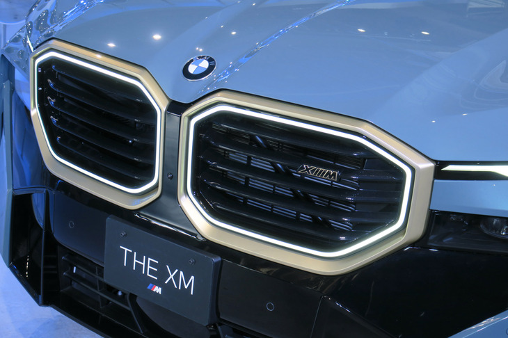 BMW XM（キドニーグリル）
