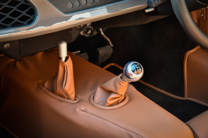 モーガン4/4（シフトノブとサイドブレーキ）