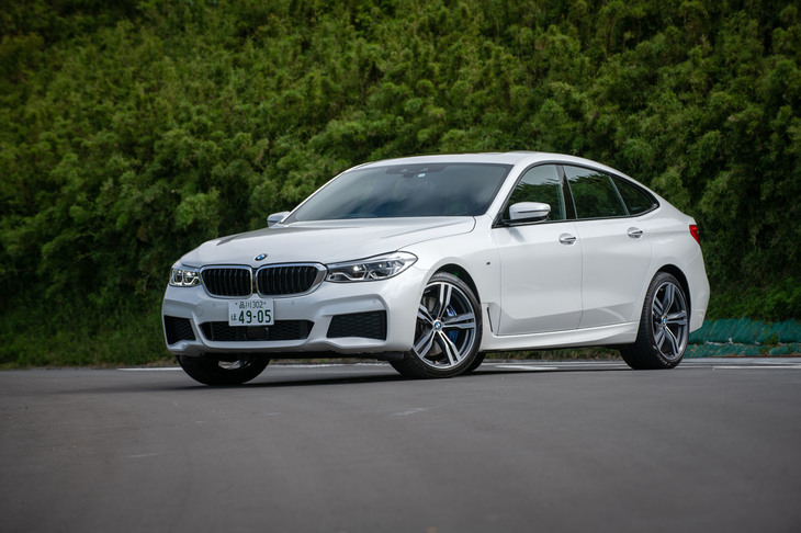 ボディーサイズは全長×全幅×全高＝5105×1900×1540mm。「5シリーズ グランツーリスモ」に比べると、105mm長く、25mm低いスタイリングとなっている（全幅は同じ）。