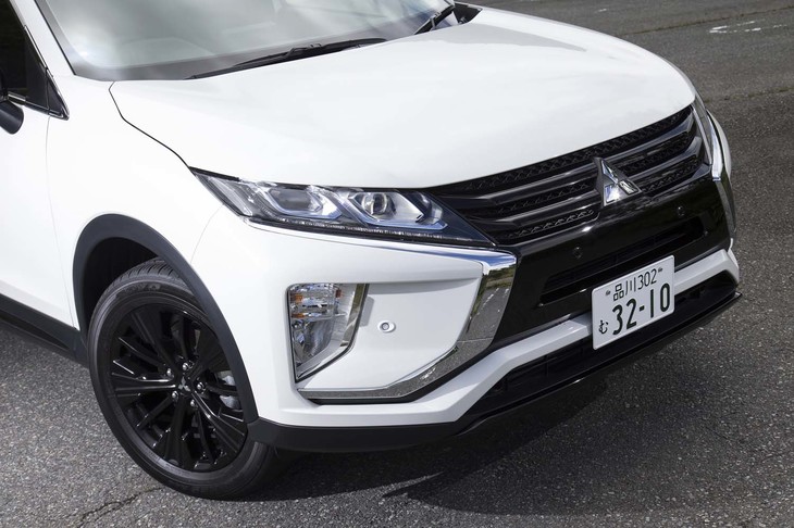 “ダイナミックシールド”デザインを採用したフロントマスク。ブラックのフロントグリルやスキッドプレートは、「ブラックエディション」ならではのもの。