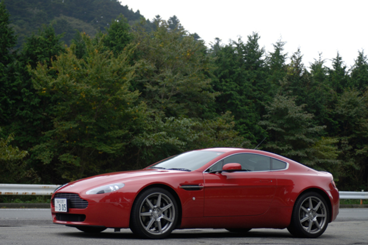 アストン・マーティンV8ヴァンテージ（FR/2ペダル6MT）【試乗記】 格闘