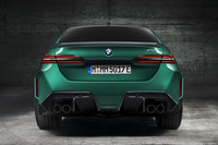 新型「BMW M5」が国内デビュー　Mハイブリッドシステムは最高出力727PS／最大トルク1000N・mを発生の画像