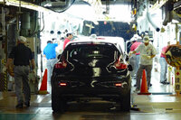 いたずらにチェックの回数を増やしたところで、一回一回のチェックがおろそかになっては意味がない。組織体制の拡充や検査の自動化・機械化など、本当に品質管理を強化するなら、本質的な施策は避けて通れない。