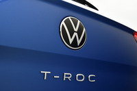 本国では、デビューから4年でマイナーチェンジを実施した「Tロック」。日本市場へは2020年7月に導入が開始されたため、約2年でマイナーチェンジモデルが登場したことになる。