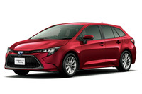 「カローラ ツーリング ハイブリッドS」。ボディーカラーは「センシュアルレッドマイカ」。