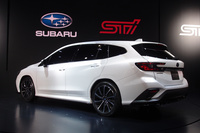 東京オートサロン2020に出展された「レヴォーグ プロトタイプSTI Sport」。