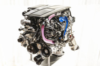 最高出力422ps／最大トルク600Nmを発生する、新開発の3.5リッターV6ツインターボエンジン。静粛性の高さとフラットなトルク特性が特徴となっている。
	 