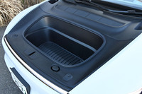 テスラ・モデルYプレミアム ロングレンジAWD（4WD）の画像