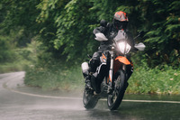 今回の試乗会は、茨城にある日本自動車研究所のテストコースと、その周辺の一般道で行われた。