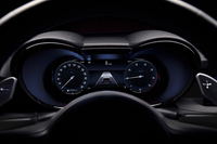 メーターデザインは切り替え式で、「Evolved」「Relax」「Heritage」の3種類から任意に選べるようになっている。