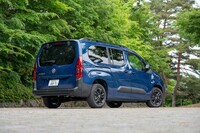 今回の試乗車「ドブロ マキシ」のボディーサイズは全長×全幅×全高＝4770×1850×1870mm。標準モデルよりも365mm長い。