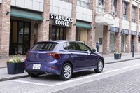 パワーユニットは全車で1リッター直3ターボエンジンと7段のデュアルクラッチ式ATの組み合わせに一本化。WLTCモード燃費は17.1km/リッター。