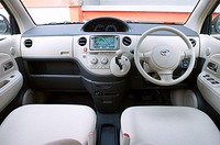 写真をクリックするとインパネのアップが見られます。