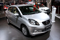 ホンダの小型セダン「アメイズ」。