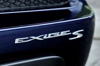 「エキシージSロードスター」は「エキシージ」シリーズの初のオープンモデルとして2012年3月のジュネーブショーで発表された。日本での発売は2014年9月。