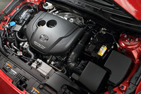 「アクセラ」に搭載される「SKYACTIV-D 2.2」は最高出力175ps、最大トルク42.8kgmを発生。