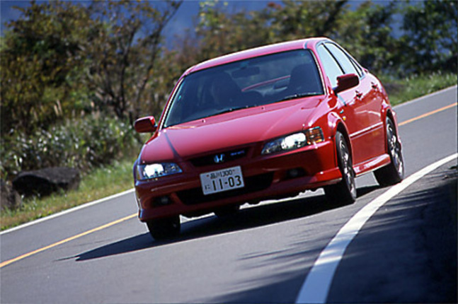 【スペック】全長×全幅×全高＝4680×1720×1405mm/ホイールベース＝2665mm/車重＝1330kg/駆動方式＝FF/2.2リッター直4DOHC16バルブ(220ps/7200rpm、22.5kgm/6700rpm)/車両本体価格＝253.3万円(テスト車＝282.6万円) 