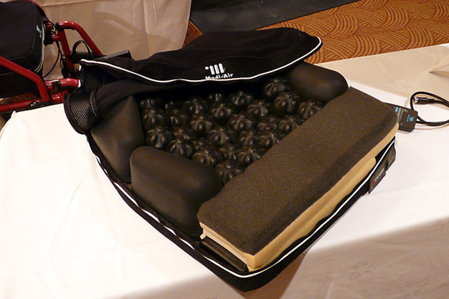 中央の黒い部分がエアーセル。パンクなどの際には、個々に交換が可能だ。
