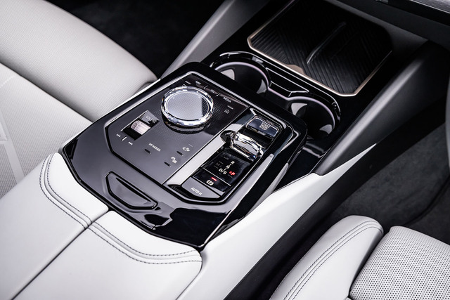 BMW 523d xDrive Mスポーツ（4WD/8AT）【試乗記】 たいしたモノ - webCG