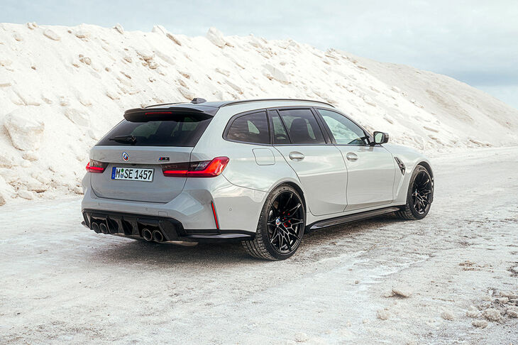 BMW M3ツーリング／価格：9万7800ユーロ（約1370万円）～／市場投入時期：2022年12月。BMWがM3ツーリングをいよいよ量産。ただし、M3のエステート仕様は、最高出力510PS、全輪駆動、オートマチックトランスミッションの組み合わせのみの設定となる。