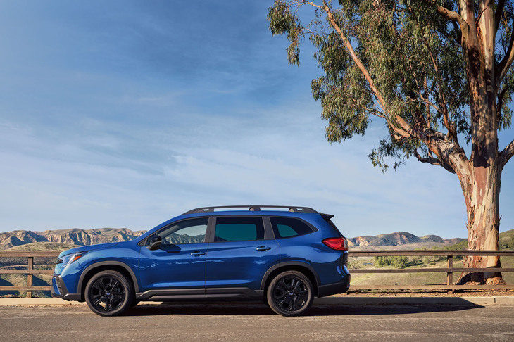 「アセント」は全長約5m、全幅約1.93mという堂々たるサイズの3列シートSUV。北米では「トヨタ・ハイランダー」や「マツダCX-80」のライバルとなる。