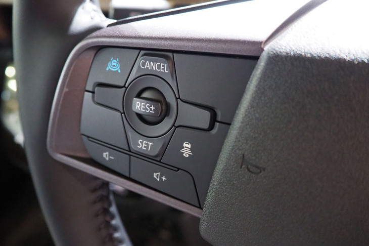 日産ルークス ハイウェイスター（ステアリング左スイッチ）