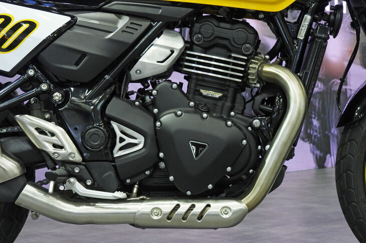 トライアンフ・トラッカー400