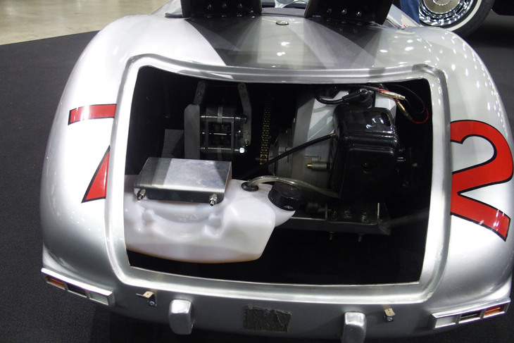 メルセデス・ベンツ300SLR 1/3スケールエンジン付きモデル