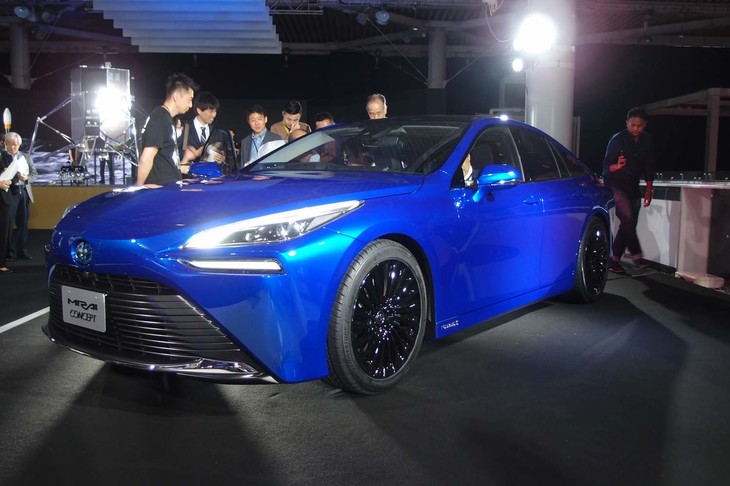 市販を前提に開発が進む燃料電池車「MIRAI Concept（ミライ コンセプト）」も、「FUTURE EXPO」内に展示。東京モーターショーのトヨタブースとは離れているものの、来場者の注目を大いに集めていた。