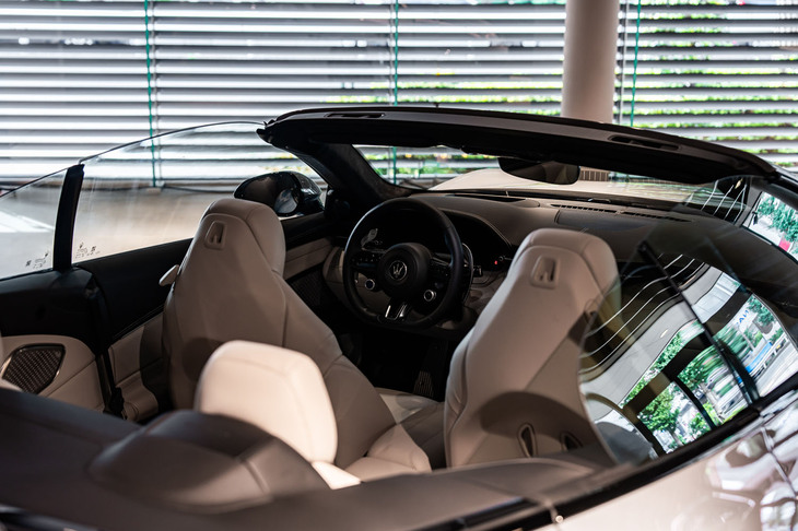 マセラティ・グランカブリオ トロフェオ（キャビン）