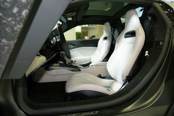 マセラティMC20チェロ