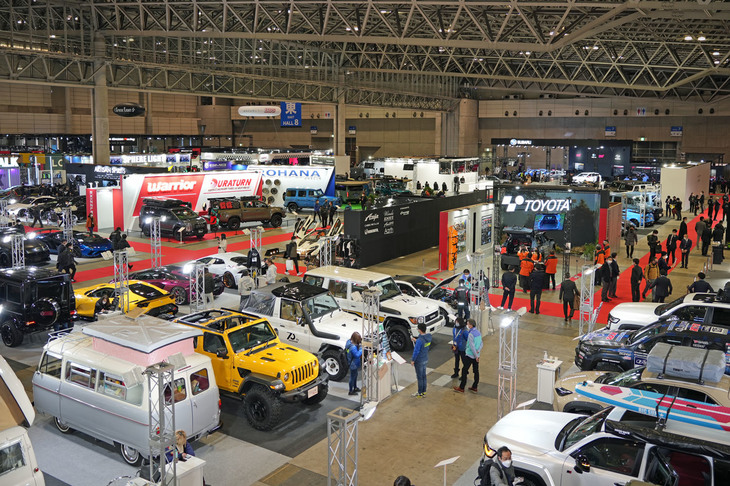「東京オートサロン2022」の会場の様子。