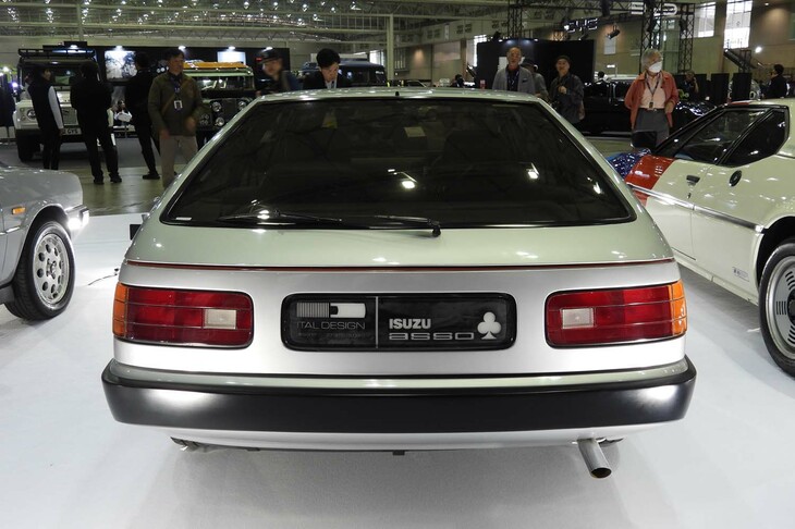 いすゞ・アッソ・ディ・フィオーリ（1979年デビュー）