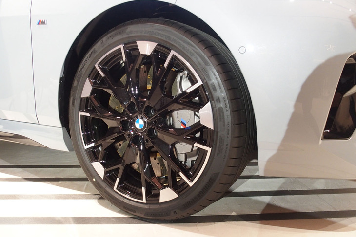 M235i xDriveグランクーペ（フロントホイール）