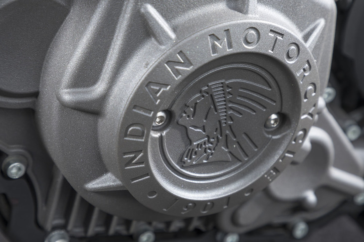 アメリカ最古のバイクメーカーとして知られているインディアンだが、今日では全米プロシリーズで圧倒的な戦績を収める、フラットトラックレースの王者という側面も持ち合わせている。