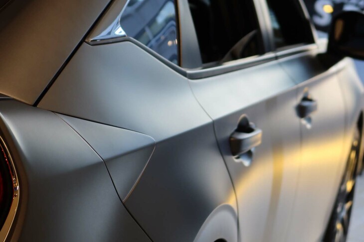 ミツオカM55コンセプト（サイドのキャラクターライン）