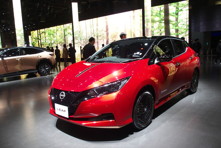 日産リーフ 90周年記念車